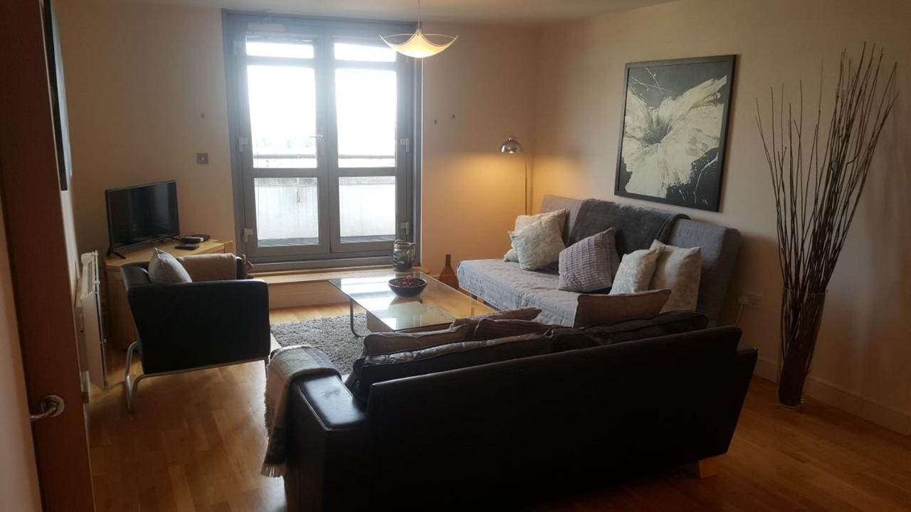 Sky Night Serviced Apartments 카디프 외부 사진