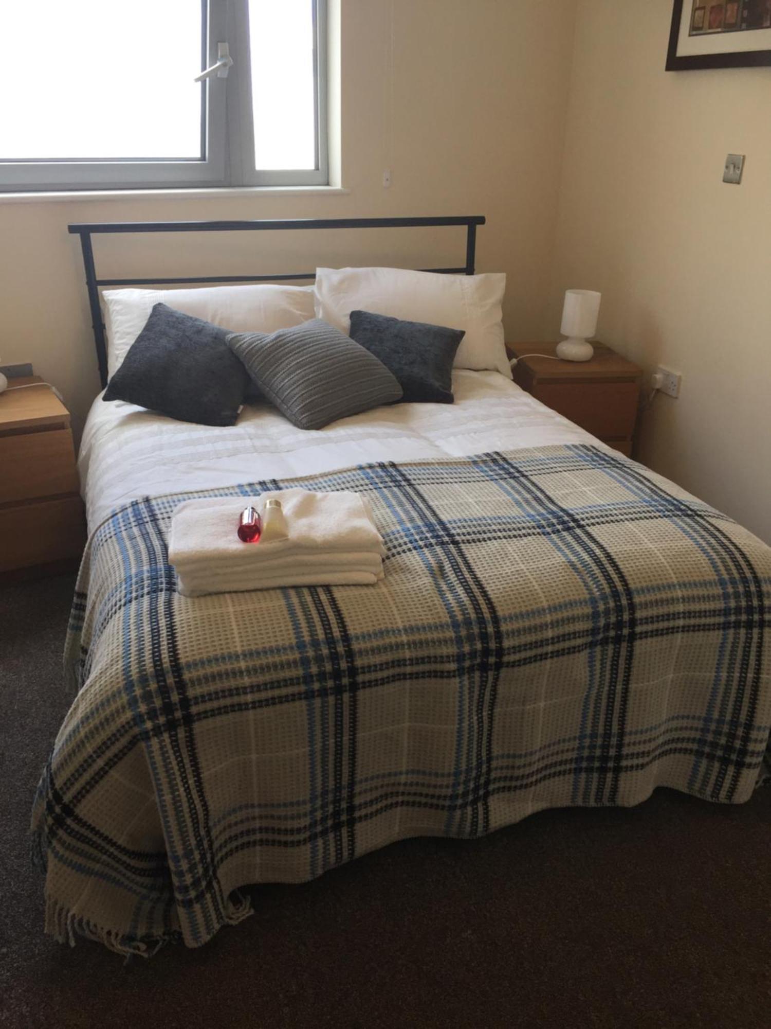 Sky Night Serviced Apartments 카디프 외부 사진