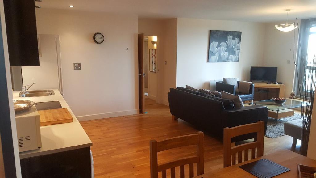 Sky Night Serviced Apartments 카디프 외부 사진