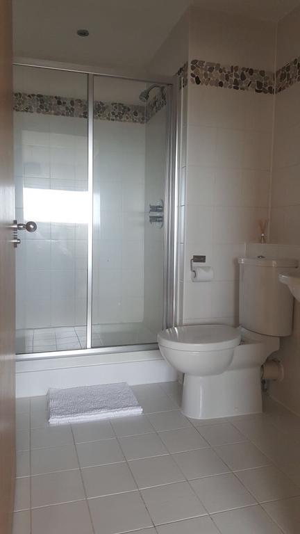 Sky Night Serviced Apartments 카디프 외부 사진