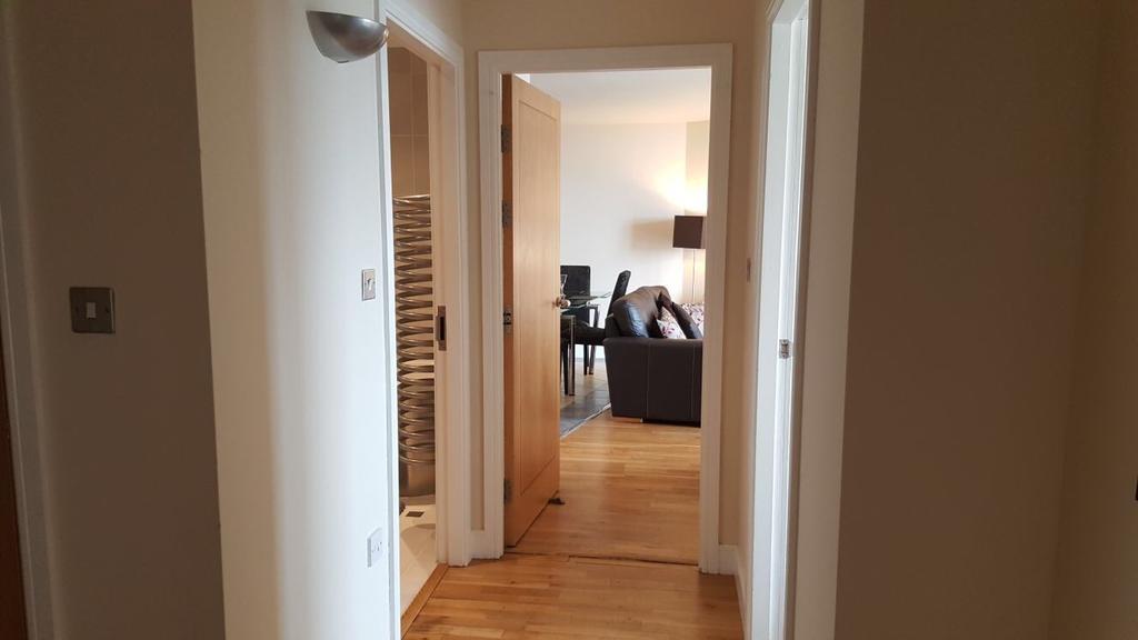 Sky Night Serviced Apartments 카디프 외부 사진