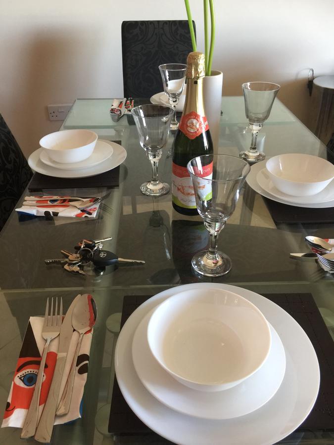 Sky Night Serviced Apartments 카디프 외부 사진