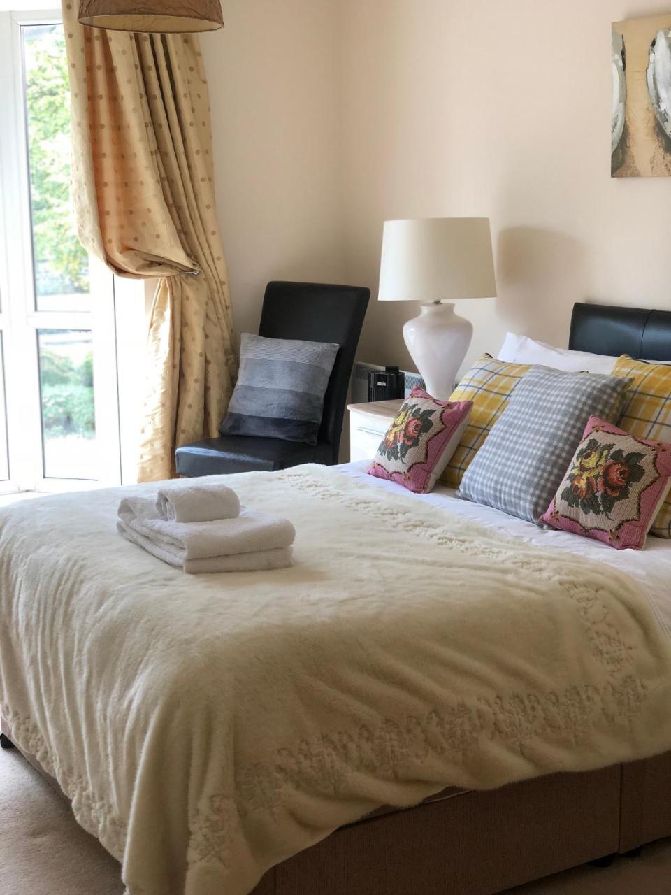 Sky Night Serviced Apartments 카디프 외부 사진